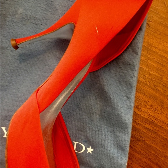 EUC Hollywould Red satin heels - Picture 4 of 5